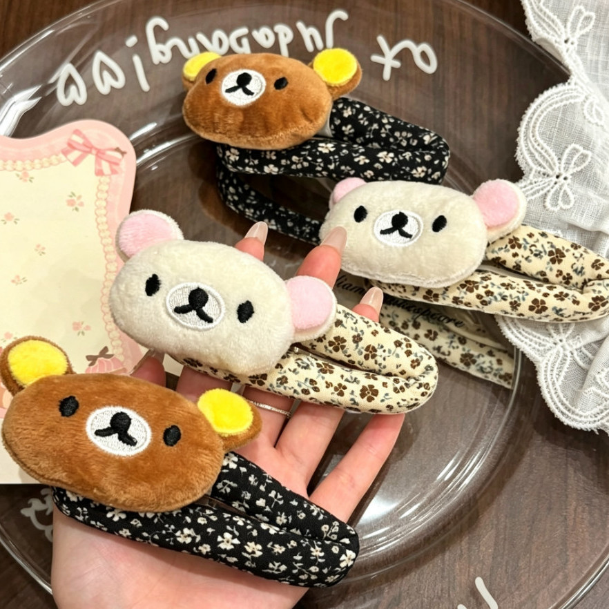 Hair Care Korean Products - かわいいリラックマのアニメキャラクターが描かれた、韓国風の秋冬向け、ニッチなデザインのヘアクリップ。ふわふわの素材で、前髪を留めるのに最適な、多用途なBBヘアクリップ。